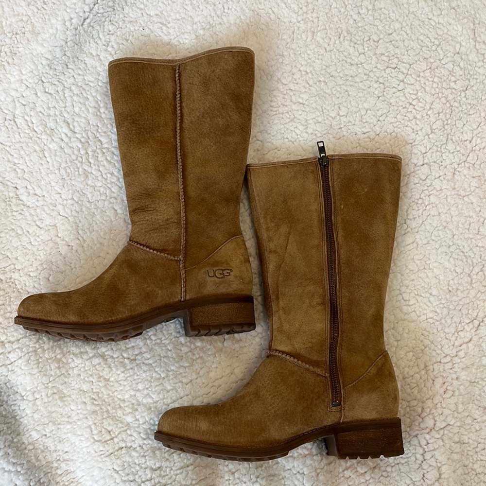 NEW Ugg zip up chestnut suede boots, size 6.5
